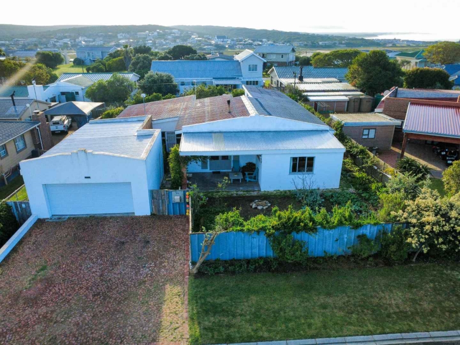 5 Bedroom Property for Sale in Stilbaai Wes Western Cape